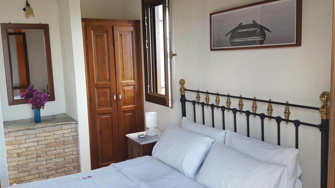 סקופלוס טאון Danai Villa מראה חיצוני תמונה